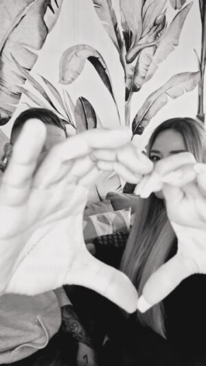 Sarah Machet Instagram - You'll always be a part of me ✨️
I'm part of you indefinitely 🫶

#love #couple #amor
