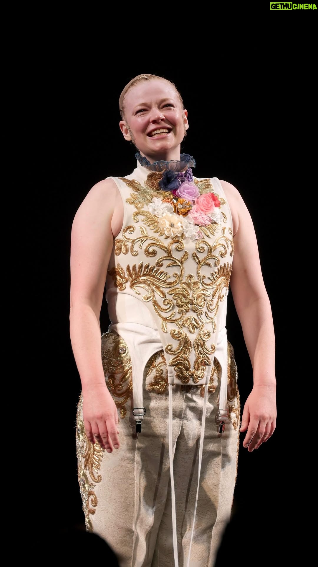 Sarah Snook - 6.1K Likes - The last 5 days of @doriangrayplay have included an @oprah visit, a win at @thetonyawards for @sarah_snook, and a return to the stage for Sarah as a Tony winner. Bravo, bravo! 

“The Picture of Dorian Gray” is on Broadway until June 29. Experience the play if you can 🎭