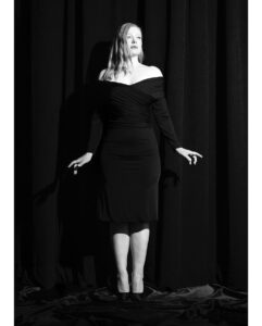 Sarah Snook Instagram - Sarah Snook wins best actress in a play at tonight’s Tony Awards for her performance in “The Picture of Dorian Gray.” Photographed for @nytimes; many thanks to @jolieruben and @amandalwebster.