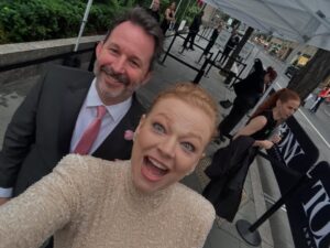 Sarah Snook Instagram - Last on the carpet! #tonys