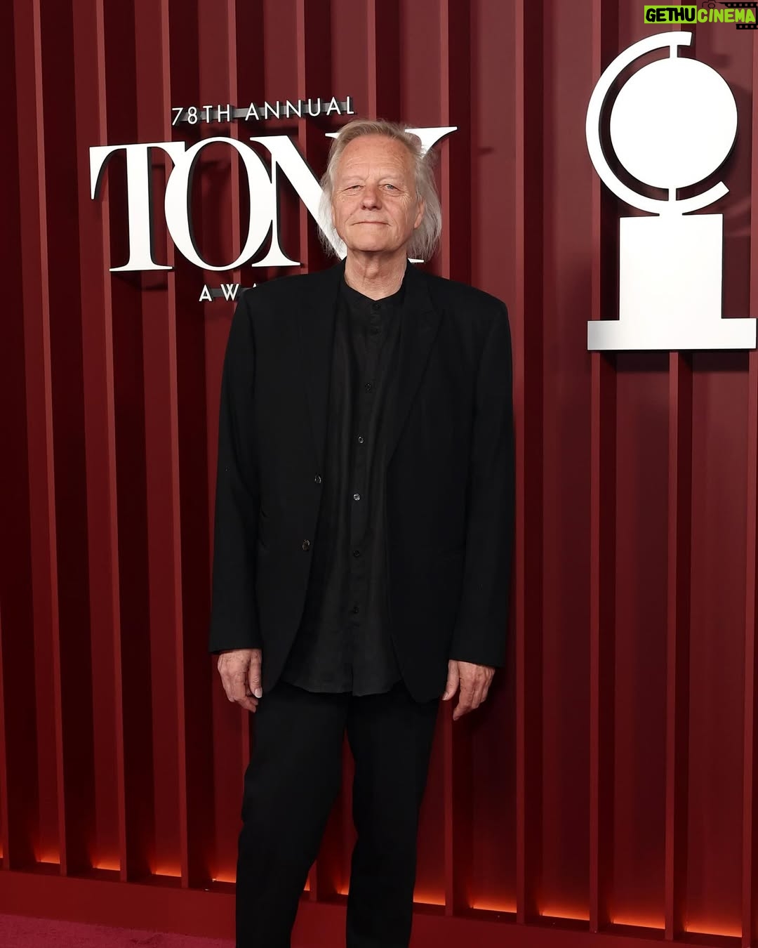 Sarah Snook - 7.9K Likes - Tony Awards: Dorian Gray Edition

We’re absolutely thrilled to celebrate @sarah_snook winning Best Actress and @marghorwell for Best Costume Design at the 2025 @thetonyawards. Here’s to the entire cast, crew, and team of The Picture of Dorian Gray 👏