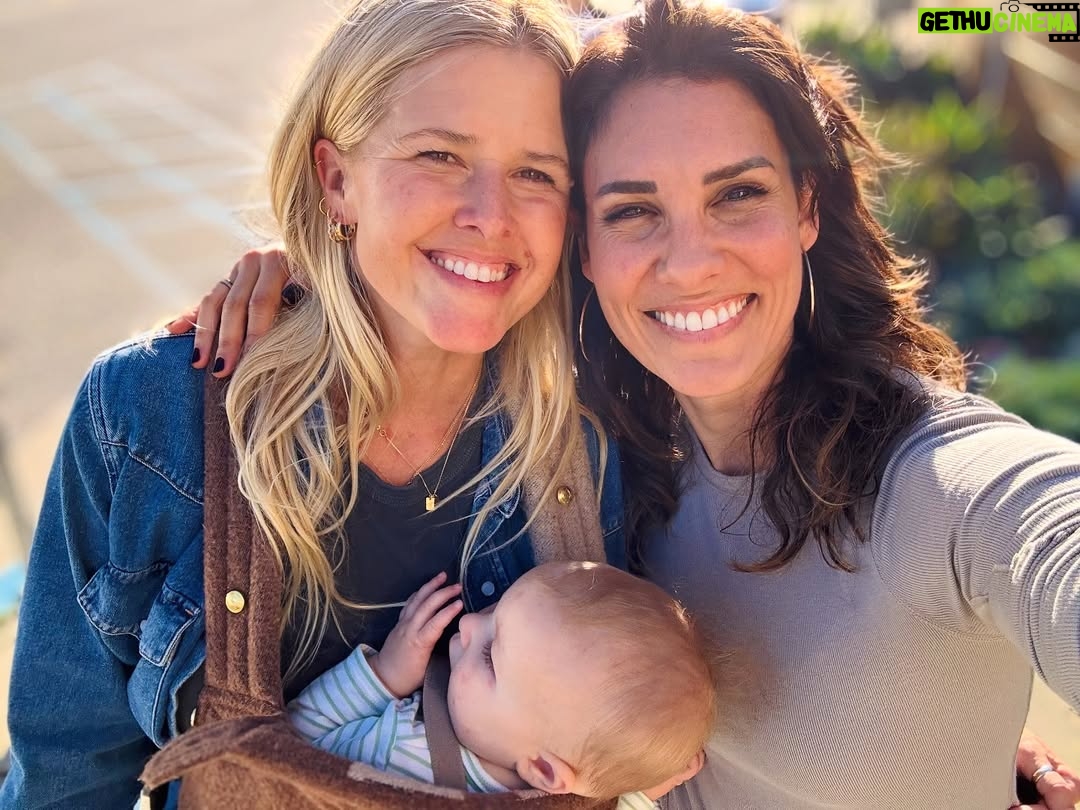 Sarah Wright - 9.2K Likes - Happy Birthday to @danielaruah !! We had so much good family time over the holiday and special time with nana and papa.. we made ginger bread houses, we watched sunrises, we had yummy food and we did a lot of hang time. We love you Aunt Dani!