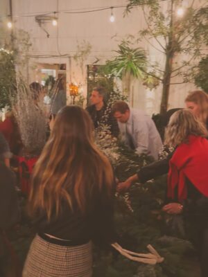 Sasha Alexander Instagram - Holiday Festivities in full swingā¦Wreath Making with @negar_ali_kline @sara_riff x @sezane & celebrating @thirteenlune with the best @nyakio & @flamingo_estate šš