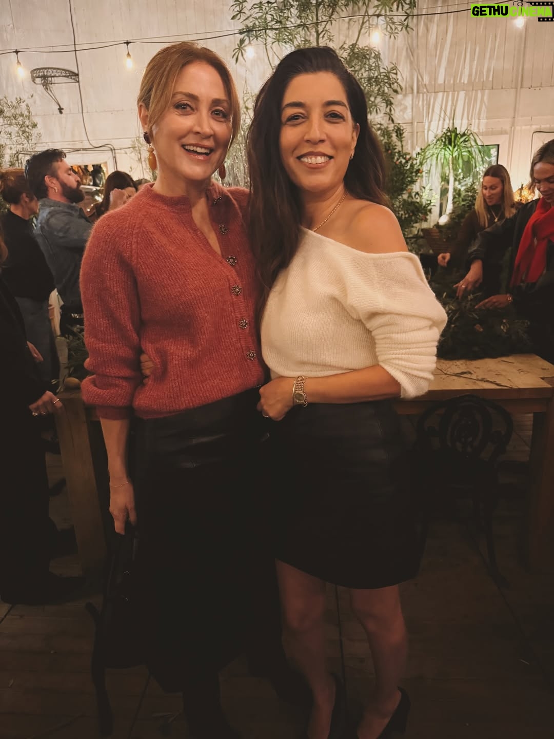 Sasha Alexander - 5.2K Likes - Holiday Festivities in full swing…Wreath Making with @negar_ali_kline @sara_riff x @sezane & celebrating @thirteenlune with the best @nyakio & @flamingo_estate 🎄🎄