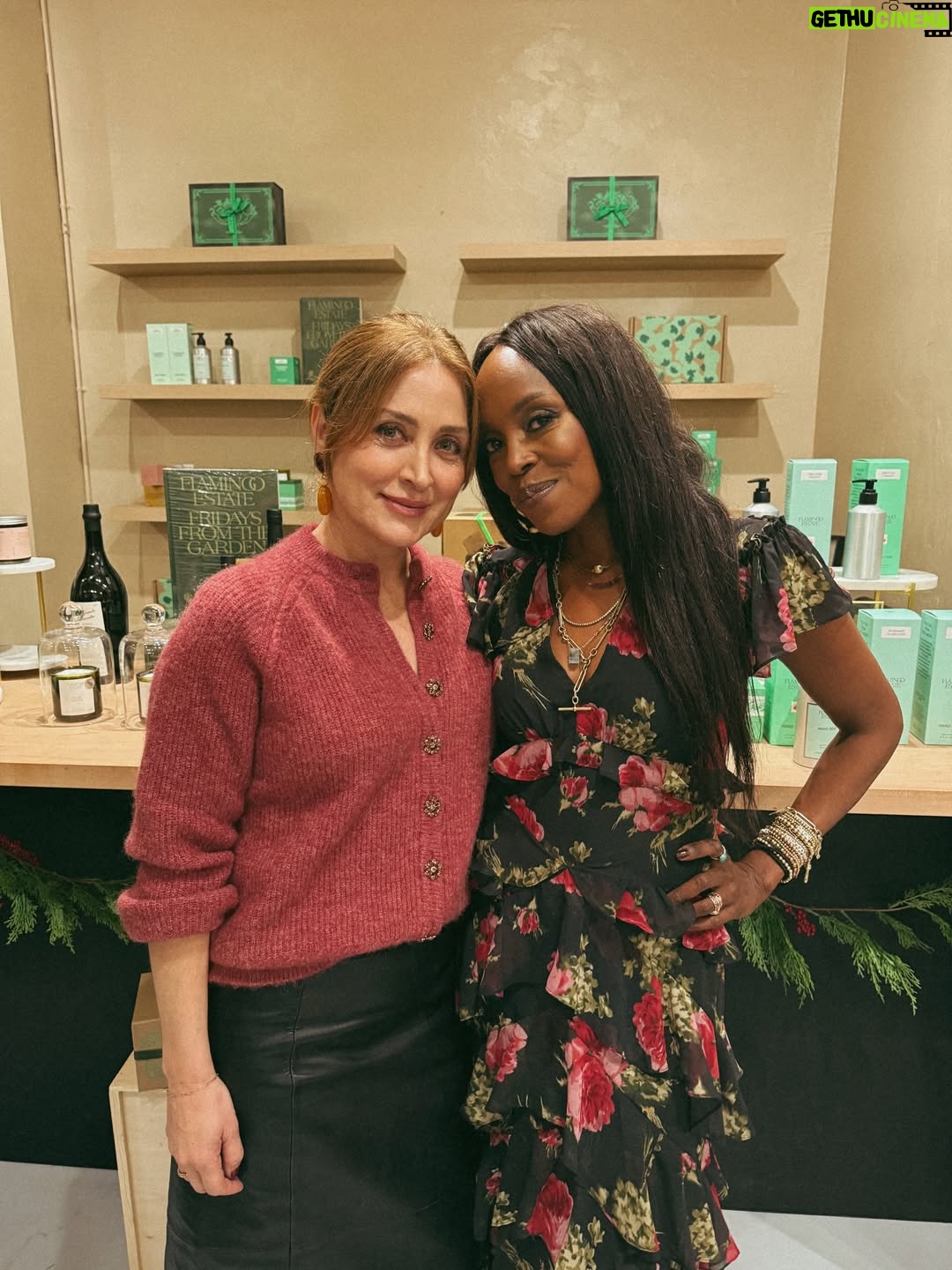 Sasha Alexander - 7.1K Likes - @ysebeauty x @mollybsims x @sezane x more leopard x @dolcevita x @dpmarinoff cooks x @nyakio x @madewell jeans 🎁
