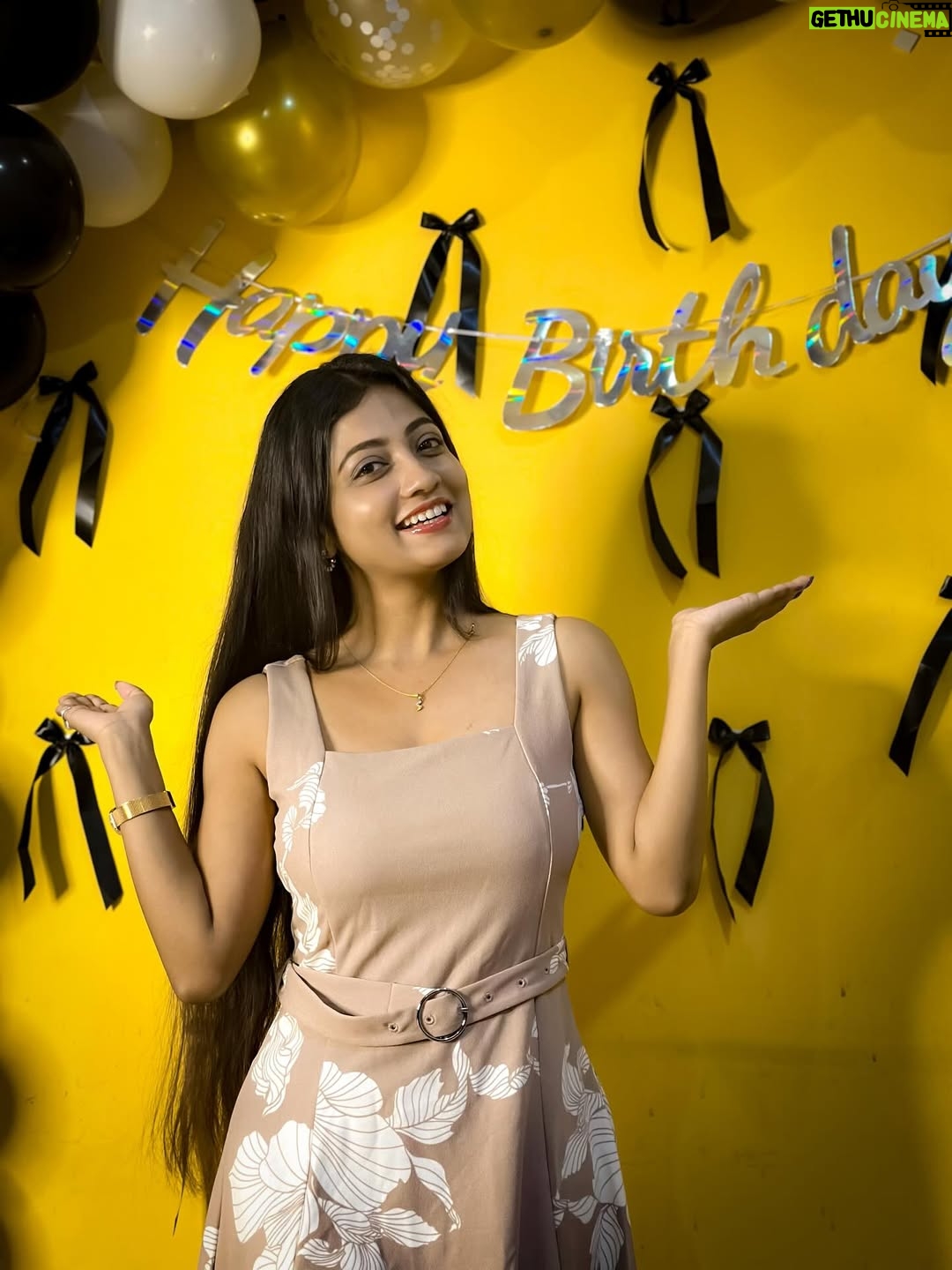 Sasmita Piyali Sahoo - 18.8K Likes - It is not how much we have, but how much we enjoy, that makes happiness🧿❤️..
.
.
#picofthday #family #purelove #happiness #special #feelings #smile #laugh #positivity #vibes #birthday #celebration #instagram #sasmitapiyalisahoo