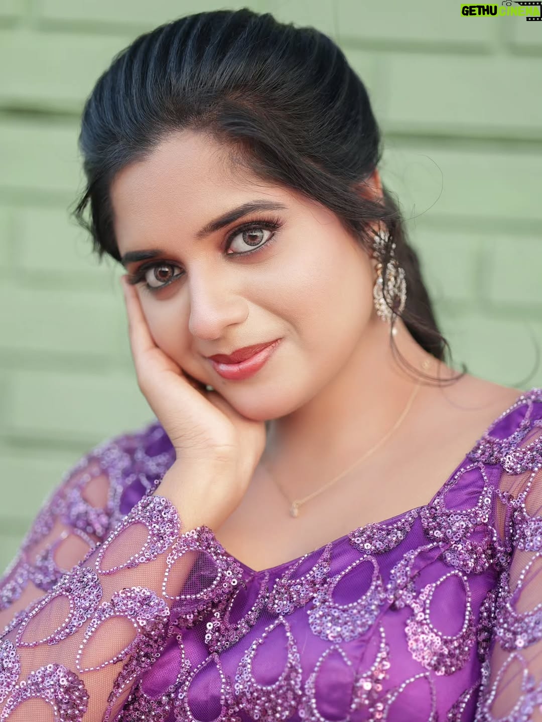 Sathya Devarajan - 9.2K Likes - Officially declaring purple as My colour 💜
.
.
.
.
#DhanamSerial #SathyaDevarajan #tamilactress #viralpic #vijaystars