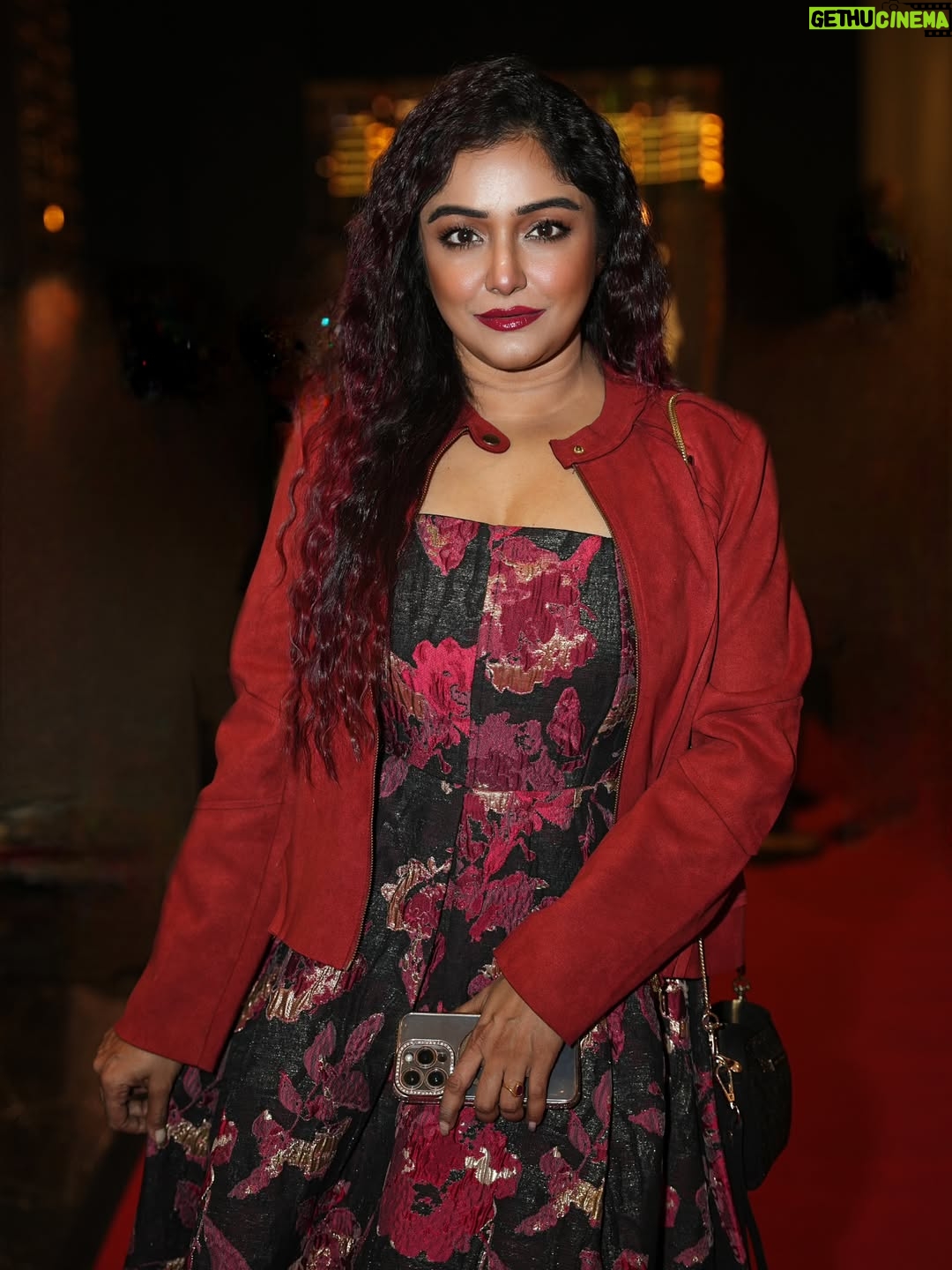 Sayantani Guhathakurta - 3K Likes - ঘরের বায়োস্কোপ 
#tv9bangla2026
Swipe left ⬅️

Click - @reelswalebhaiya_abir