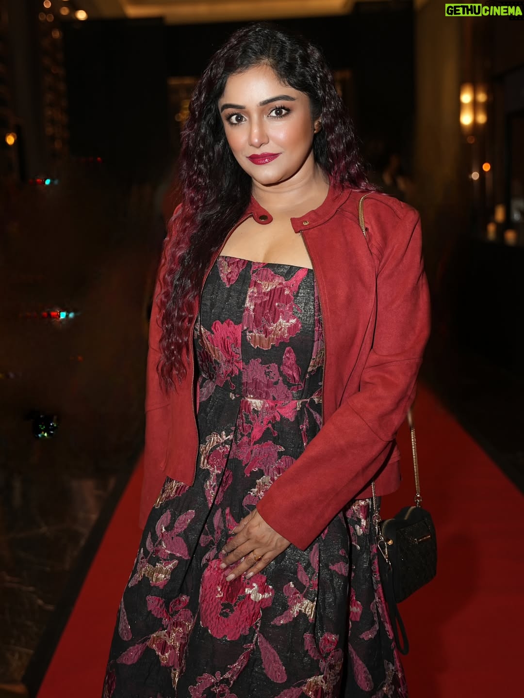 Sayantani Guhathakurta - 3K Likes - ঘরের বায়োস্কোপ 
#tv9bangla2026
Swipe left ⬅️

Click - @reelswalebhaiya_abir