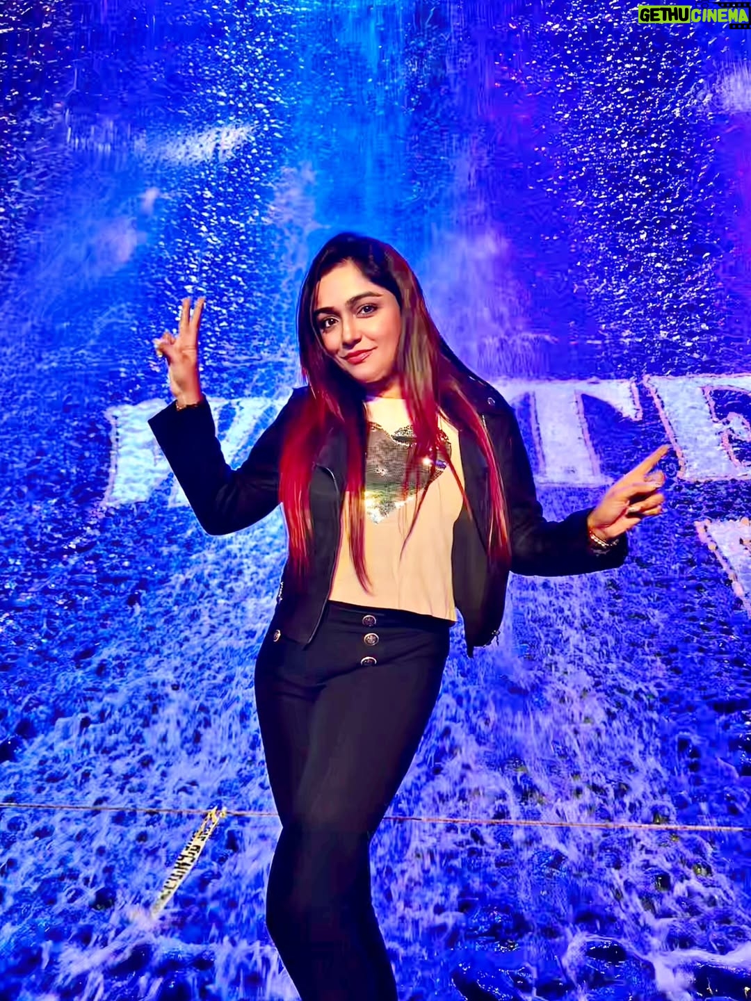Sayantani Guhathakurta - 2.3K Likes - Making memories under the city lights 💙💗💜
Swipe left ⬅️
#today #weekend #lastdayinhydrabad #citylife #december