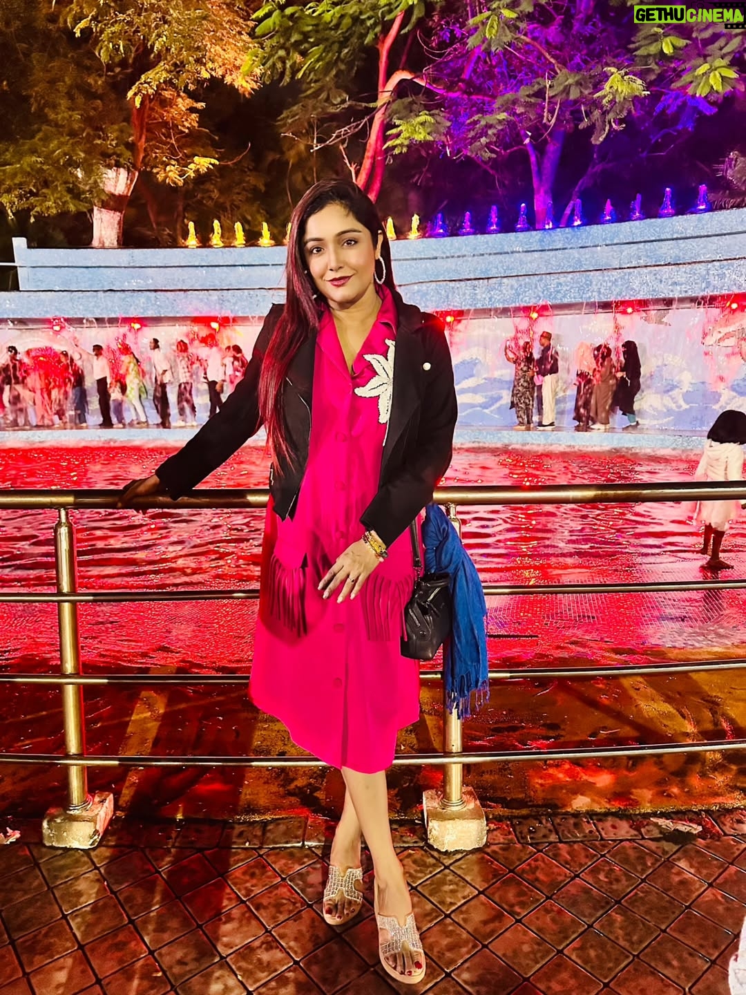 Sayantani Guhathakurta - 3K Likes - HusenSagar Lake 🩷
Swipe left ⬅️

#hydrabaddairies #traveldairies❤️ #lightnsound  #happylife