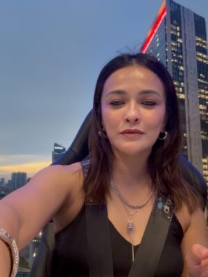 Sazzy Falak Instagram - That one time we did “Dining in the Sky” @ditsmalaysia — because why eat on the ground when you can float with the skyline? 😌
I love heights, and being able to watch KL shift from a warm sunset into a sparkling city of lights… 😍 It’s a view I’ll remember for a very long time.
Amazing company, amazing food, and a little adrenaline — the perfect recipe for an unforgettable night.
#ditsmalaysia #nashsazzy