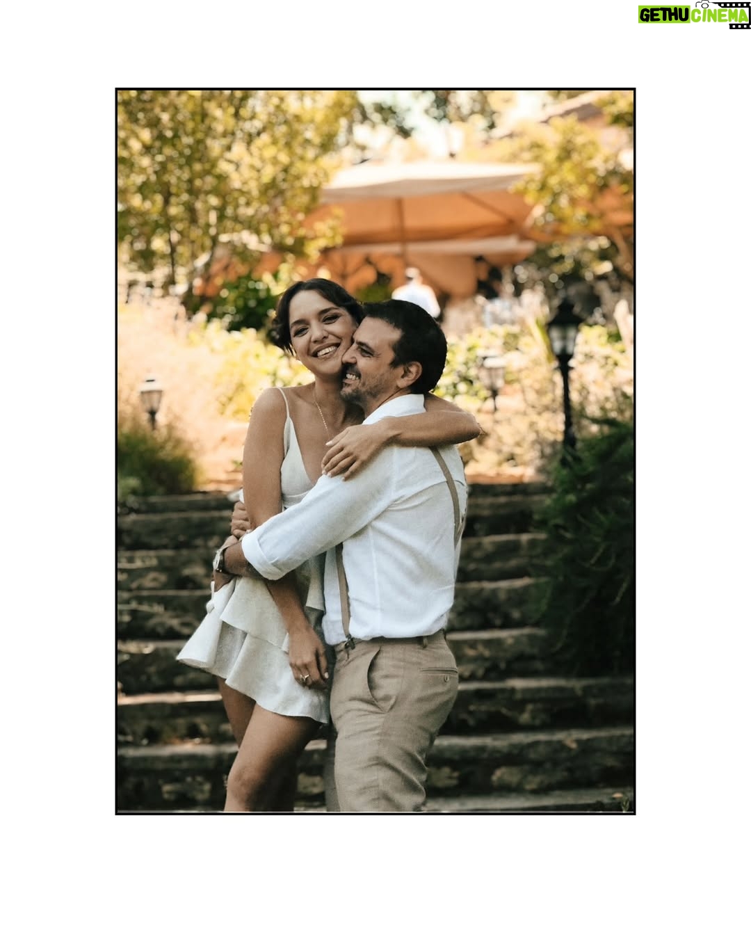 Seda Türkmen - 11.6K Likes - İyi bir şeyler olsun artık be! Biz evlendik :)) 🤍☀️

📸; @handedogandemir 🥲