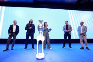 Seema Jaswal Instagram - What an honour to host the official @uefaeuro 2028 launch in the heart of Piccadilly Circus—one of the world’s most iconic stages!

The challenge? Hitting the exact reveal time of 20:28… live, with nothing but a digital clock. Pure live presenting pressure and moments like this are exactly why I love what I do.

Sharing the stage with true football legends @themichaelowen @no1shaygiven Ashley Williams and John Collins made the night even more special. 
Brilliant voices, brilliant energy.

Huge thanks to the incredible UEFA team for trusting me with such a landmark moment. Launching UEFA EURO 2028 on home soil is something I’ll never forget and this tournament is going to be unforgettable. 💛⚽️

Suit by @lkbennettlondon ✨
See you in 2028… 👀

👇 Which host city are you most excited for?

#EURO2028 #UEFAEURO2028 #UEFA #Football #LiveBroadcast
