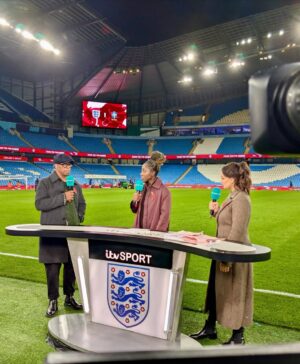 Seema Jaswal Instagram - Presented the @lionesses first match after an unforgettable Summer with these two legends @wrightyofficial and @neetz2 💛

1. THE Euro 2025 trophy 🏆 
2. Nice snap live on air 📷 
3. Bouncing 🕺🏽 
4. Selfie 🤳 
5. Hello 👋🏽 
6. Microphone ready 🎤 
7. Middle of the park ⚽️ 
8. @lkbennettlondon head to toe 🫶🏽
9. We all@got the Chelsea boots memo! 🥾 
10. Just before the sprinklers got us! 🚿