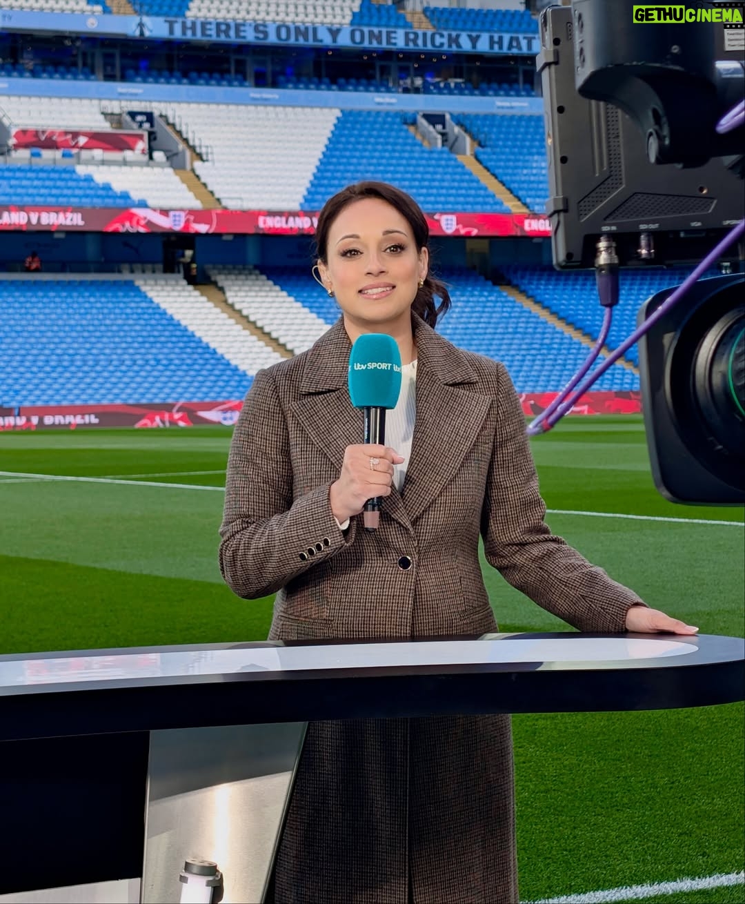 Seema Jaswal - 5.9K Likes - Presented the @lionesses first match after an unforgettable Summer with these two legends @wrightyofficial and @neetz2 💛

1. THE Euro 2025 trophy 🏆 
2. Nice snap live on air 📷 
3. Bouncing 🕺🏽 
4. Selfie 🤳 
5. Hello 👋🏽 
6. Microphone ready 🎤 
7. Middle of the park ⚽️ 
8. @lkbennettlondon head to toe 🫶🏽
9. We all@got the Chelsea boots memo! 🥾 
10. Just before the sprinklers got us! 🚿
