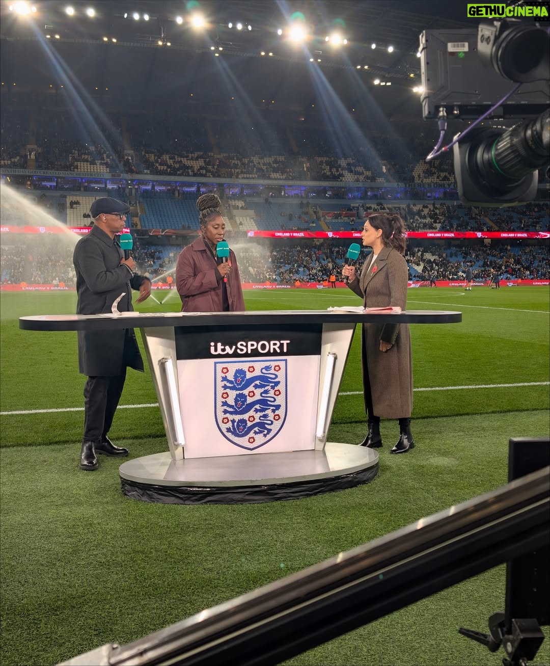Seema Jaswal - 5.9K Likes - Presented the @lionesses first match after an unforgettable Summer with these two legends @wrightyofficial and @neetz2 💛

1. THE Euro 2025 trophy 🏆 
2. Nice snap live on air 📷 
3. Bouncing 🕺🏽 
4. Selfie 🤳 
5. Hello 👋🏽 
6. Microphone ready 🎤 
7. Middle of the park ⚽️ 
8. @lkbennettlondon head to toe 🫶🏽
9. We all@got the Chelsea boots memo! 🥾 
10. Just before the sprinklers got us! 🚿