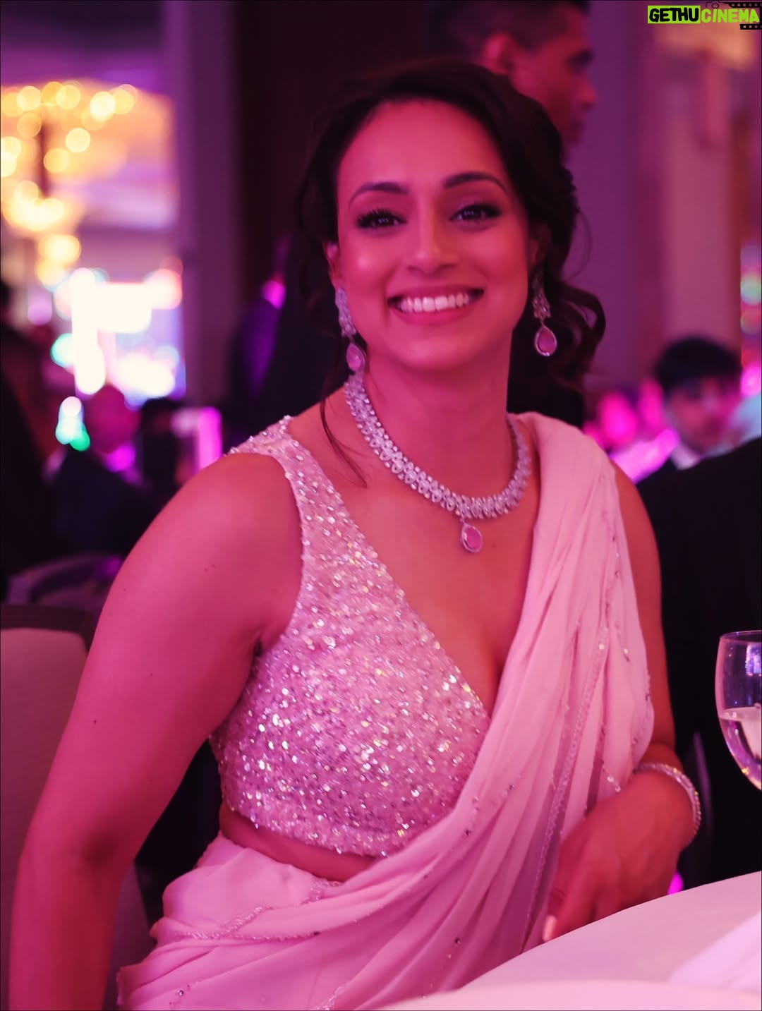 Seema Jaswal - 4.8K Likes - From pitch side to a pretty in pink sari moment! ✨💫

What a wonderful night at the Asian Restaurant & Takeaway Awards (ARTA).

It was a honour to present the Champion of Champions award and stand amongst the incredible talent that makes this industry so special.

Behind every dish lies a story of dedication, resilience, heritage and heart. ARTA is a powerful celebration of those stories and a beautiful reminder of how food connects us all.

To all the nominees and winners, your passion and craft inspire so many. Long may your success continue. 💛

#ARTA2025 #AsianRestaurantAwards #ChampionOfChampions #CelebratingExcellence

🥻 @nikazaasiancouture 
💎 @amorejewelsx 
💄 @reenathindmua 
💫 @anishavasanicreates 
🥘 @madhusofficial