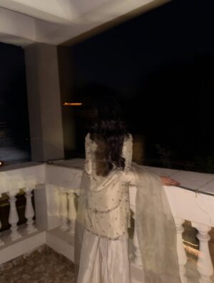 Sehar Khan Instagram - I love how everyone is excited for my wedding… but it’s not happening anytime soon. Or is it? ;)

@ahmad.sultaan 
@toniandguypk 
@iamwaleednadeem