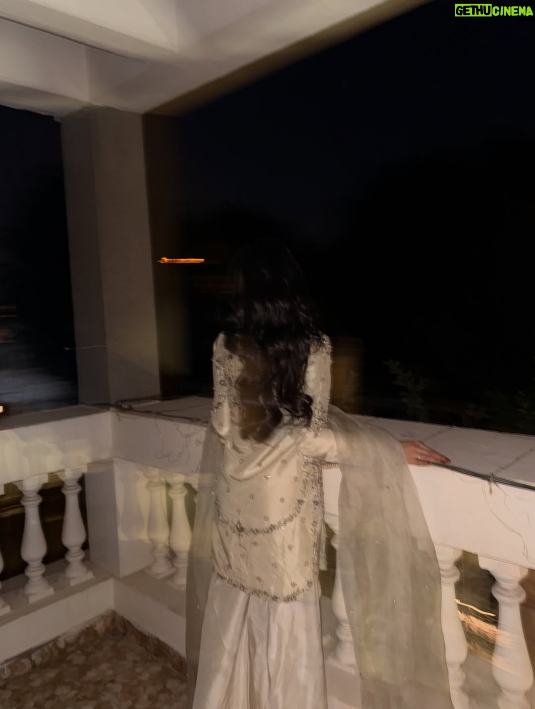 Sehar Khan - 629.9K Likes - I love how everyone is excited for my wedding… but it’s not happening anytime soon. Or is it? ;)

@ahmad.sultaan 
@toniandguypk 
@iamwaleednadeem