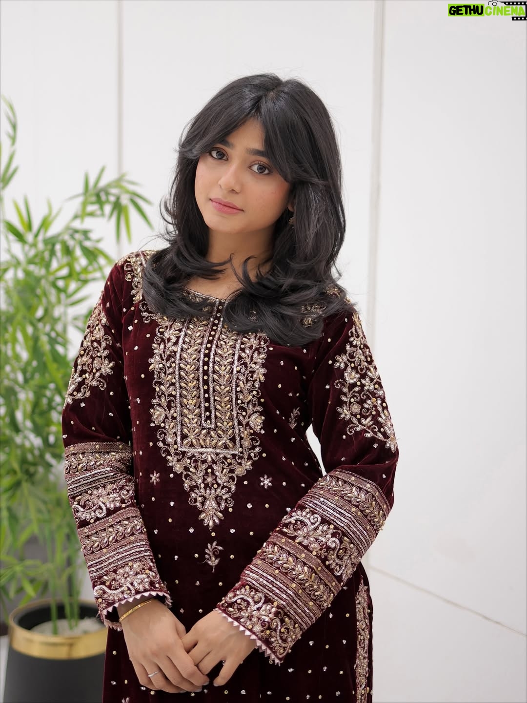 Sehar Khan - 188.9K Likes - 11:11 sale is live now on @haseensofficial Grab your favorite festive fits at flat 65% and 25% off

makeup @thetriosalon_clifton 
@artisticrahulchouhan @cutsbyribaat 
PR coordination : @stylebywardakayani