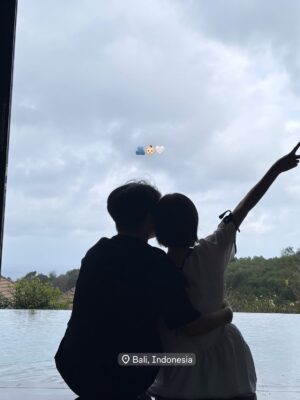 Seo Yu-na Instagram - _ 겨울이와 셋이 함께 떠난 Bali , ❄️
모든 순간 순간이 행복했던 🧸🤍 
🎂🍹👶🏻🍌🥩🦎🙉🐶🥗🫂🤎