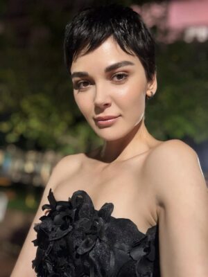 Sevcan Yaşar Instagram - 🖤✔️
