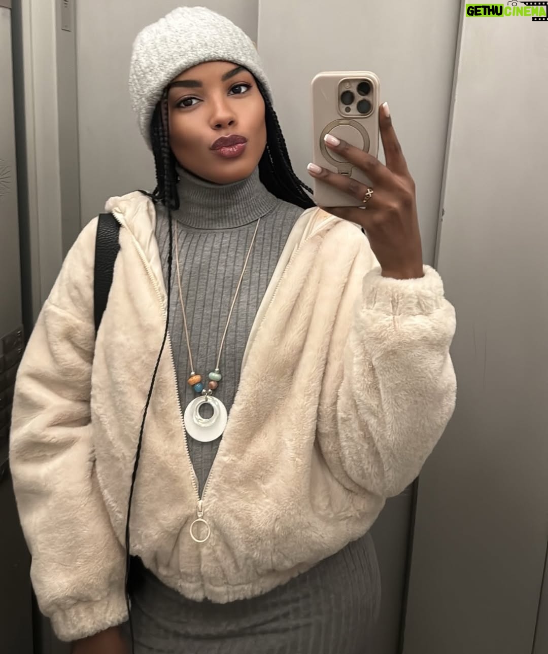 Sharam Diniz - 21.3K Likes - Not perfect but always genuine. 🩶