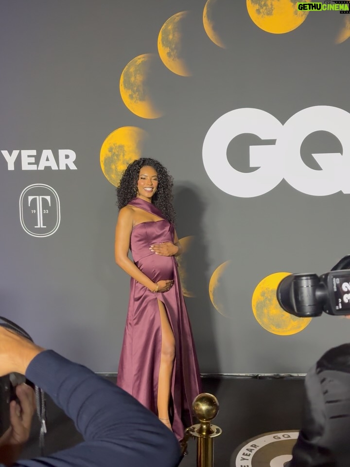 Sharam Diniz - 15.3K Likes - One thing about aura is: 
You can’t copy & paste. 😌

@gqportugal NOTY 2025 👽