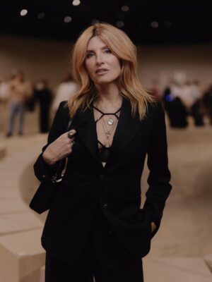 Sharon Horgan Instagram - Thank you Paris and @hermes. It was all beautiful 

@hermes Suit and boots and bag and bracelet
@agentprovocateur bra
@branchonthepark necklaces and rings
@florriewhitemakeup 
@knightjosh hair
@sivey_ hot date