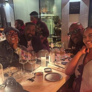 Sharon Leal Instagram - who dat?👀
#dinnerwithfriends♥️