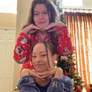 Shelby Simmons Instagram - ⭐️Merry Christmas⭐️ Tis the season of love and new life! We’re coming to the end of another year and I’m just reminded of how important it is to end it on the highest note. It’s expensive buying presents for everyone and where there is family, there’s DRAMA, but this year, for the first time at least for me, I was excited to pick out gifts and spend time listening to the drama. I’ll never get another family, and it’s only once a year I get to see them all. Regardless of everything else these are the people who shaped us and we have shaped them, isn’t that kind of beautiful?
