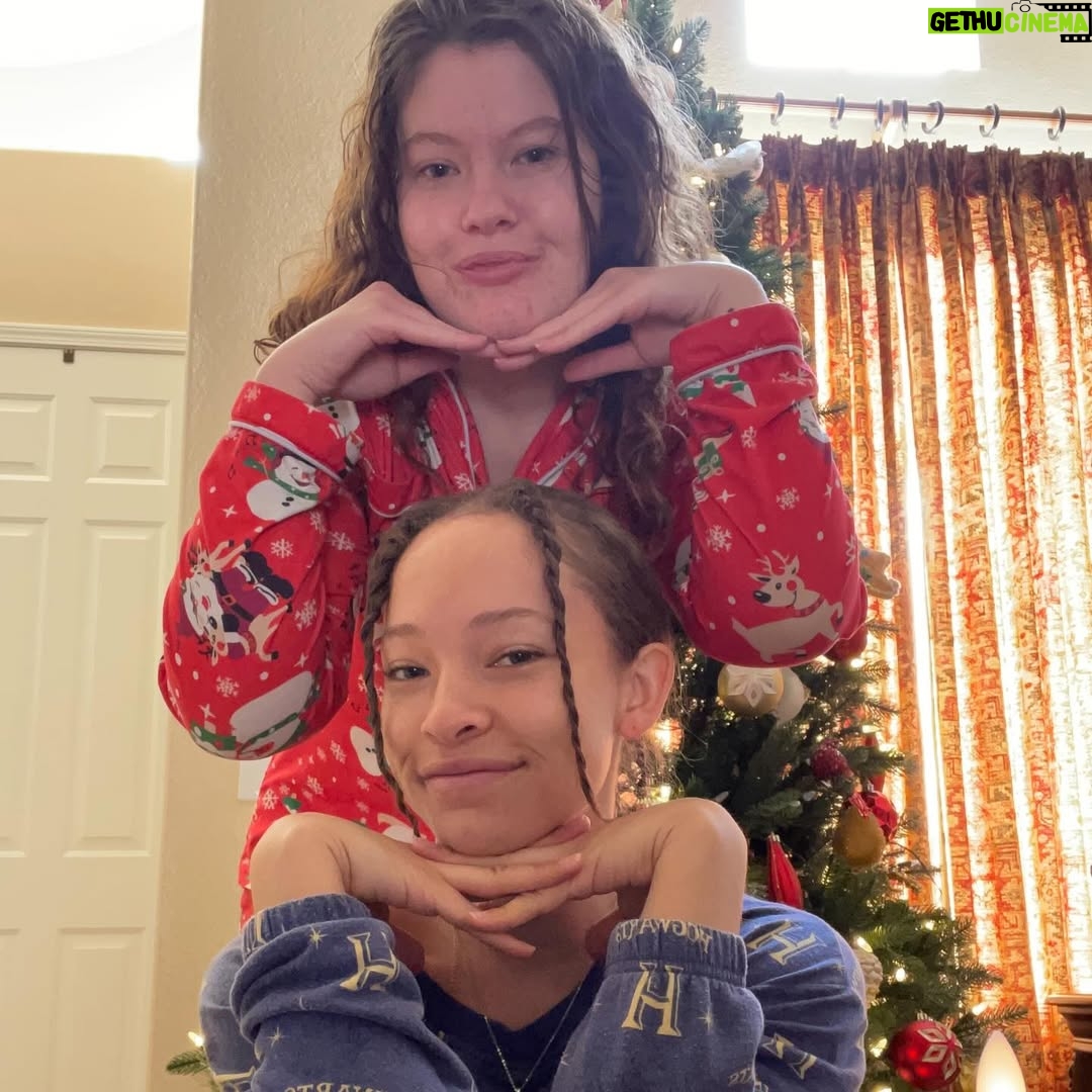 Shelby Simmons - 7.1K Likes - ⭐️Merry Christmas⭐️ Tis the season of love and new life! We’re coming to the end of another year and I’m just reminded of how important it is to end it on the highest note. It’s expensive buying presents for everyone and where there is family, there’s DRAMA, but this year, for the first time at least for me, I was excited to pick out gifts and spend time listening to the drama. I’ll never get another family, and it’s only once a year I get to see them all. Regardless of everything else these are the people who shaped us and we have shaped them, isn’t that kind of beautiful?