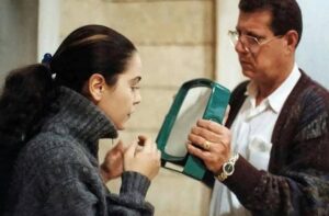 Sherihan Instagram - هذا الرجل الفنان المحترم الملتزم يعني لي الكثير فناً وخلقاً وإلتزاماً .. الأستاذ عزيز إبراهيم .. جزء أصيل من تاريخي الذي أتشرف به. 

ماكنش ممكن أبداً أقف تاني أمام كاميرا أو على خشبة مسرح وأنت ليس خلفها 

شكراً أستاذ عزيز إبراهيم. @aziz__ebrahim