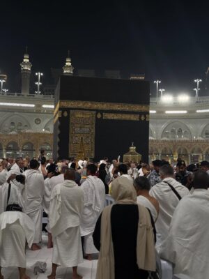 Shimaa Qasim Instagram - • الحمد لله على تمام العمرة 🤍”
• “ذكريات تبقى للأبد من أطهر بقاع الأرض 🌙”
• “أجمل لحظات العمر
اللهم لك الحمد🦋
#شيماء_قاسم