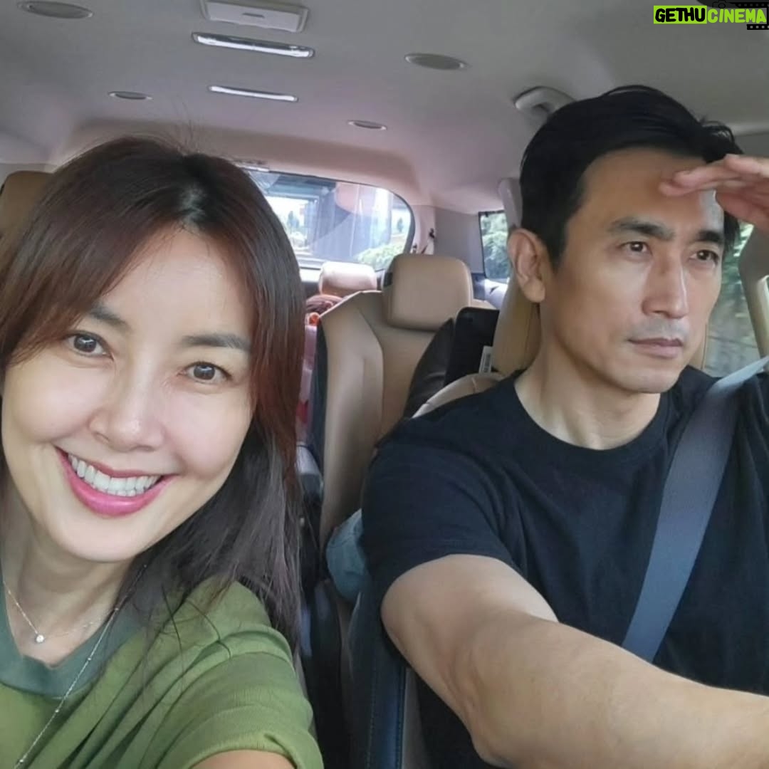 Shin Ae-ra - 32K Likes - 우리가족 전통 
매년추석 어머님댁가는 길

건강하고 쉼이있는 긴연휴 되시길♡