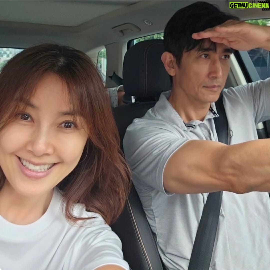Shin Ae-ra - 32K Likes - 우리가족 전통 
매년추석 어머님댁가는 길

건강하고 쉼이있는 긴연휴 되시길♡