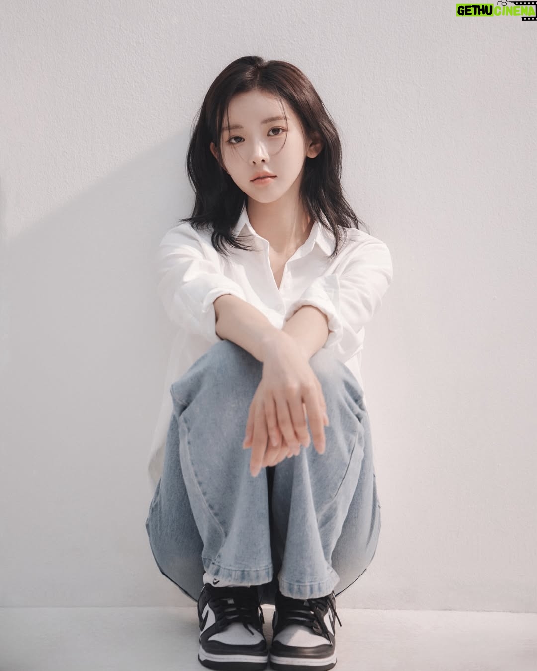 Shin Sae-rom - 5.2K Likes - 새로운 계절