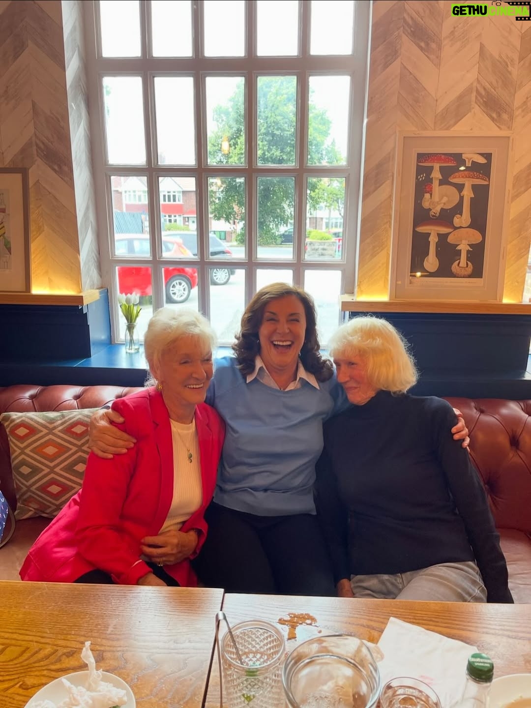 Shirley Ballas - 13K Likes - My dearest Auntie Mavis … where do I begin ❤️ How I’ll miss you so very much. I’ll miss all your sayings of “you’re right love”, “do you know what I mean like love”, “yeah I know” and I’d say “no you don’t know Mavis”. That one was my favourite. 

Mavis was always there for me and my family, she had been like a second mum to me. Mum and I are sad you’re not here with us any more, Mavis. We will treasure the memories. Mum has many that’s for sure. Her best friend of over 65 years.

The bond between Mavis and my mother was absolutely unbreakable. We will miss every minute of every second not chatting with you, talking with you and you making us laugh with all your antics. May you rest in peace now with your beautiful daughter Helen and your wonderful husband. We will celebrate you often, talk about you often, laugh often with all the things that you and my mum got up to. I truly thought that you would live forever, Mavis. 

Thank you for always being there for me through the ups, through the downs and through all the parts of my life. Thank you for tuning into @bbcstrictly and then switching off after you’d seen my dress. That always made me smile. 

I’ll treasure every single memory I ever had with you. Rest in peace beautiful Mavis. Hugs and  love, Shirley and Audrey. X