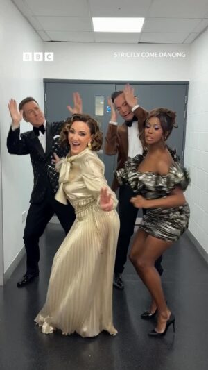 Shirley Ballas Instagram - Tonight’s going to be wicked 🤩 #Strictly