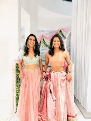 Shreyanka Patil Instagram - Are we looking pretty or what? 😍
Credits for both our looks:
Outfit: @re_ceremonial
Jewellery: @tribebyamrapali
Styling: @monica_nim
HMU: @swapnildiwakar_hair , @pooja_dhakaan1