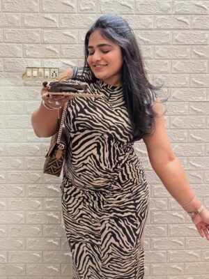 Shruthi Selvam Instagram - Here’s to turning 29’♥️ #12/07 
She bloomed from every breakdown. 
She rose from every ruin. 
HAPPY BIRTHDAY to the girl who is FINALLY CHOOSING HERSELF. ✨🦋 
#birthday #ootd #birthdaygirl