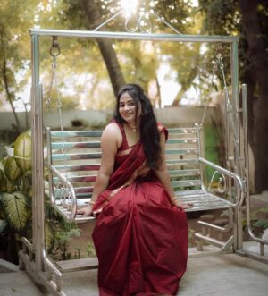 Shruthi Selvam Instagram - Edhai Naan kaepin…. 
Unaiye Tharuvaayaa??? ❣️🌸 
.
#shruthiselvam