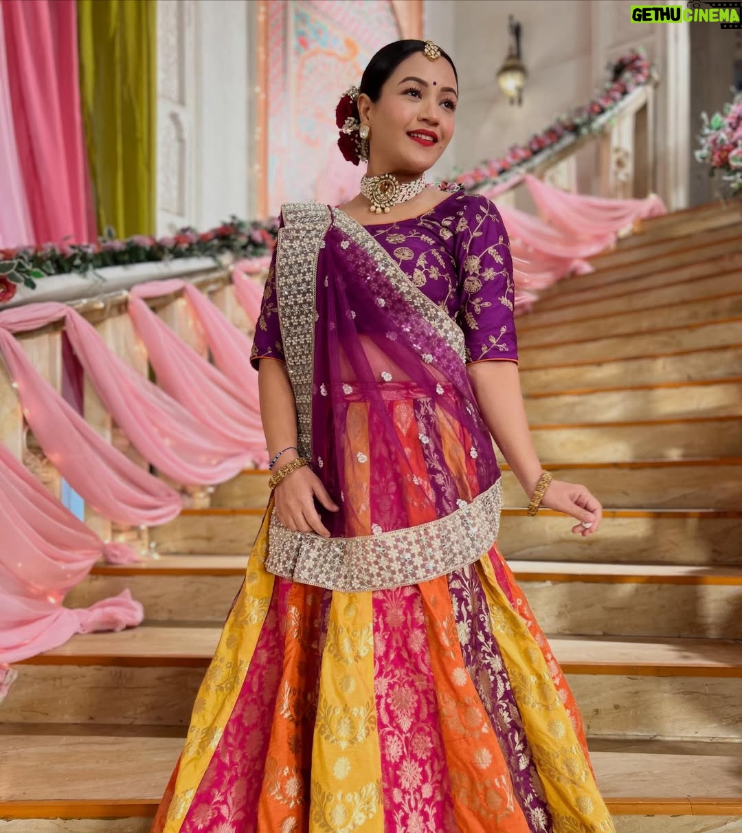 Shruti Rawat - 11.3K Likes - Kya Haseena Man Jayegi? 🤔
Jane ke liye dikhiye Yeh Rishta Kya Kehlata hai.. 9 30pm @starplus @directorskutproduction #yehrishtakyakehlatahai #yrkkh