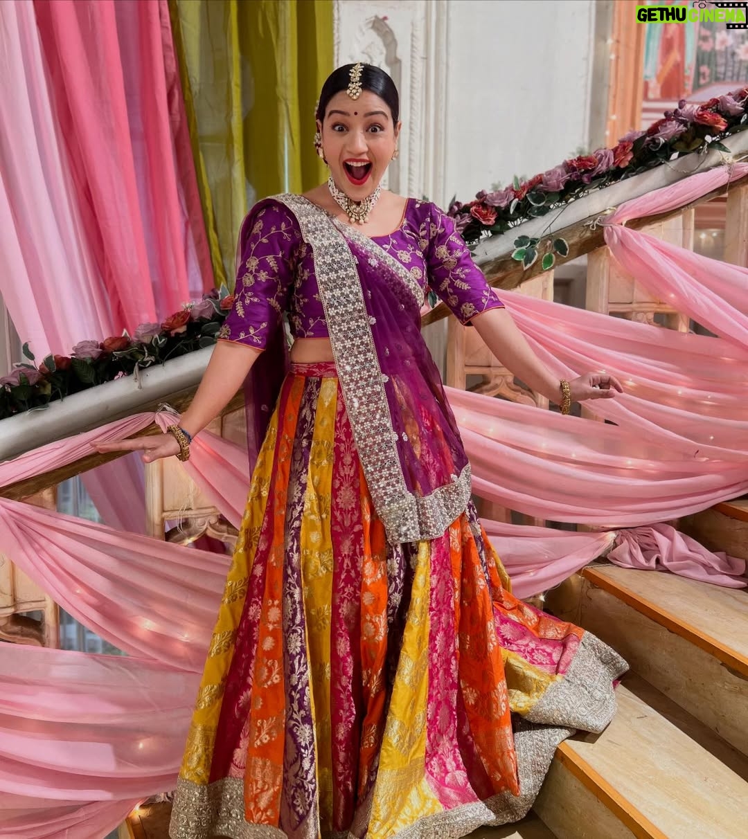 Shruti Rawat - 11.3K Likes - Kya Haseena Man Jayegi? 🤔
Jane ke liye dikhiye Yeh Rishta Kya Kehlata hai.. 9 30pm @starplus @directorskutproduction #yehrishtakyakehlatahai #yrkkh