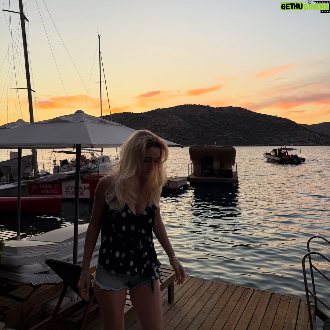 Sibel Aytan - 8.1K Likes - Badem ve ıstakoz dostu ♾️