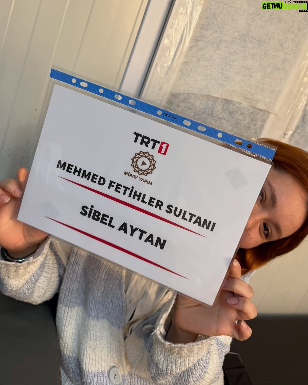Sibel Aytan - 8K Likes - Fatıma hatun🌹 Maria..
Sezon boyunca iki ayrı isim iki ayrı dünya ve tek bir niyet vardı. Görev tamam. 
Umarım böylesine güçlü bir karakteri layığıyla oynayabilmişimdir. 
Yapım ekibimize, yönetmenlerimize, canla başla çalışan her birimden ekibimize, oyun arkadaşlarıma ve emeği geçen herkese çok teşekkür ediyorum.
Yeni hikayelerde, yeniden görüşmek dileğiyle. 🙏🏻
@mehmedfetihlersultanitrt