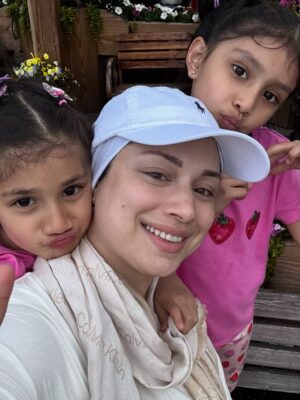 Sidra Batool Instagram - Har dua ka phool — meri betiyan 🌷

Tagging all the GIRLS moms out there. This is for “US” 🤍. When people say ‘hayee apki 3 betiyan hain, Allah larka bhi de. I just smile. Because my daughters are not “LESS’” they are my strength, my light, my rehmat and the most beautiful gift Allah has written for me 🌸✨ And next time someone says ‘sirf betiyan hain’ remember, Allah chose your home to pour this blessing. Don’t feel sad or angry… your house is already full of rehmat and noor 🤍

Can you guess the last pic? 

#mashallah #DaughtersAreBlessings #LittleQueens #GiftOfAllah #DaddyLittleGirl #MamaLove #HomeIsWhereDaughterIs #BundleOfJoy