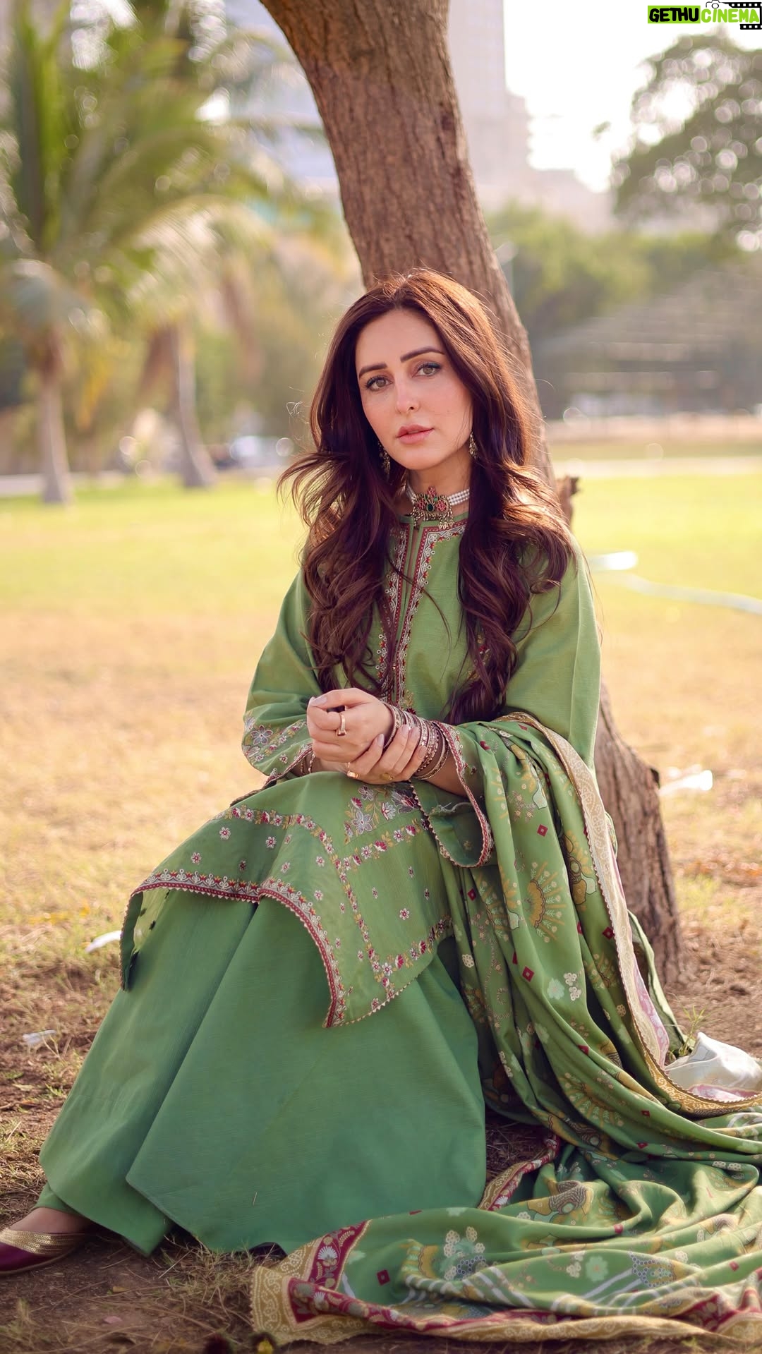Sidra Niazi - 116.5K Likes - Soft tones, rich textures and the warmth of winter

@sapphirepakistan Unstitched Winter ‘25 is available in-stores and online 😍

Jewellery: @ayeshaccessories