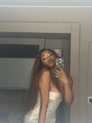 Simone Joy Jones Instagram - Lil BTS and tom foolery. Ep 2 fun.
Manifesting more 567& 8s